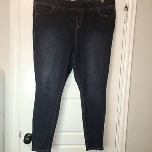 TORRID Lean Jean sz 3R dark denim color with fading on thighs